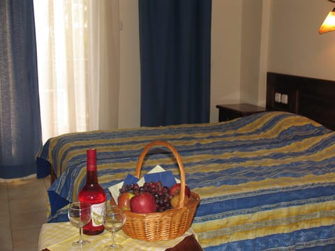 Double or Twin Room | In-room safe, cribs/infant beds, rollaway beds, free WiFi