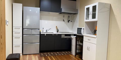 Superior Apartment, 1 Bedroom, Non Smoking | Private kitchen | Fridge, microwave, stovetop, toaster