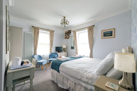 Double Room, Ensuite (Room 2) | Individually decorated, individually furnished, desk, free WiFi