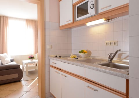 Apartment, 1 Bedroom | Private kitchen | Electric kettle