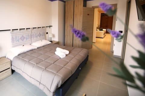 Double Room (Lavanda) | Premium bedding, pillowtop beds, minibar, individually decorated