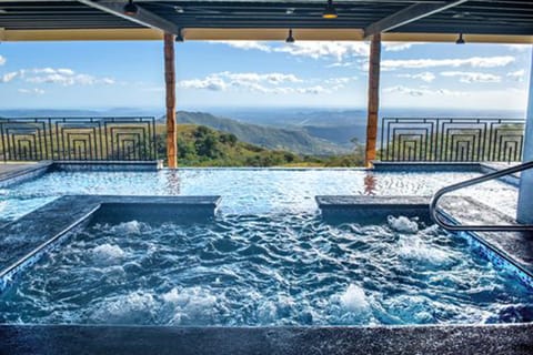 Indoor spa tub