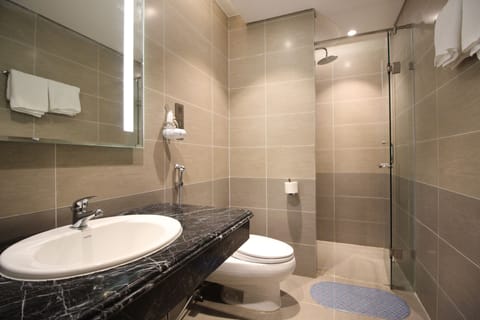Superior Condo, 2 Bedrooms, Kitchen, Sea View | Bathroom | Combined shower/tub, deep soaking tub, rainfall showerhead