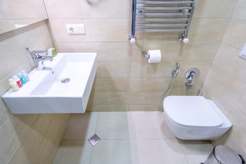 Standard Single Room, 1 Twin Bed, Non Smoking, City View | Bathroom | Shower, free toiletries, hair dryer, bathrobes