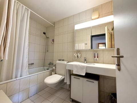 In-room safe, desk, soundproofing, WiFi