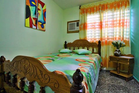 Basic Double Room, 1 Double Bed, Non Smoking | Iron/ironing board