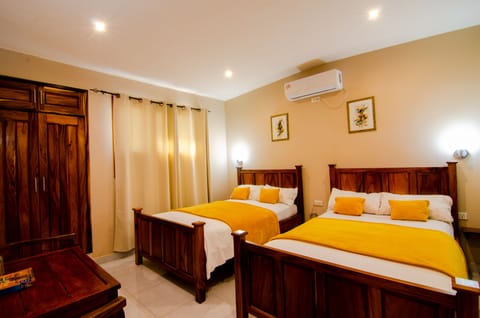 Romantic Triple Room, 1 Bedroom, Mountain View | 1 bedroom, premium bedding, pillowtop beds, free minibar