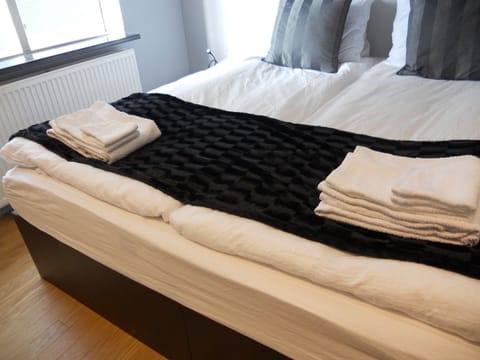 Double Room, Private Bathroom | Blackout drapes, soundproofing, rollaway beds, free WiFi