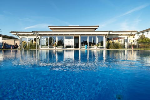 Indoor pool, seasonal outdoor pool, sun loungers