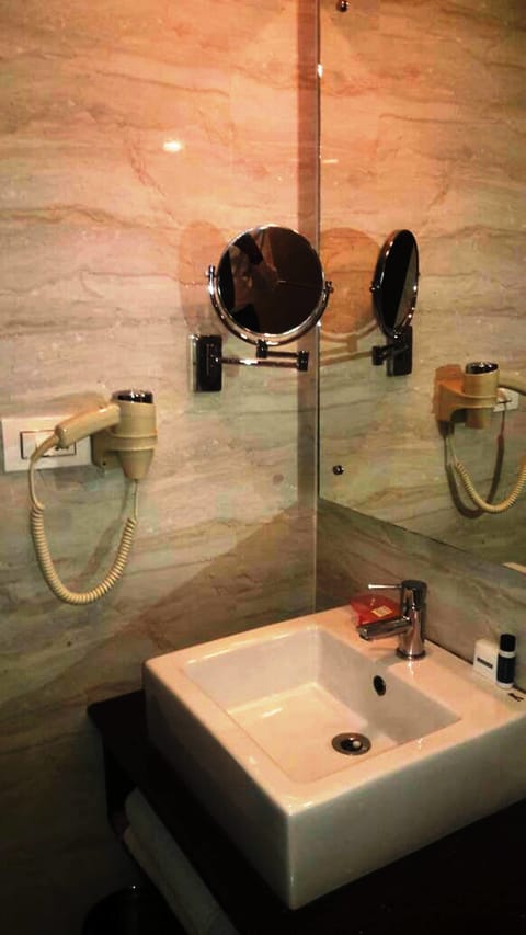 Superior Double Room | Bathroom sink