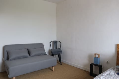 Double Room, Non Smoking (Palette) | Individually decorated, individually furnished, desk, iron/ironing board