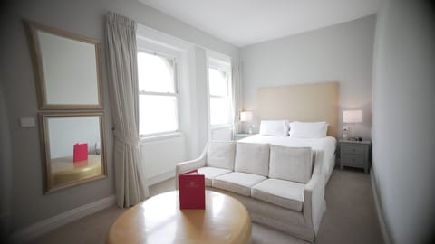 Executive Double Room (No sea view) | Egyptian cotton sheets, premium bedding, iron/ironing board, free WiFi