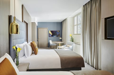 Classic Room, 2 Twin Beds, Courtyard View | Minibar, in-room safe, blackout drapes, soundproofing