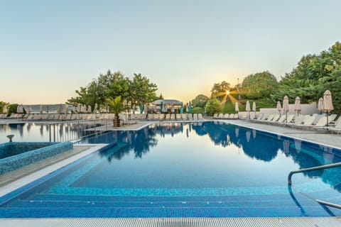 Indoor pool, seasonal outdoor pool