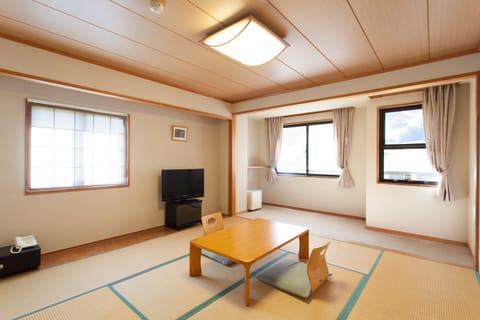 Japanese Style Room, Private Bathroom | Desk, free WiFi, bed sheets