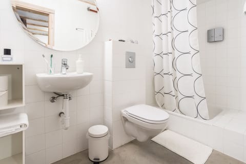 Double Room, Private Bathroom (Self Check-in) | Bathroom | Shower, free toiletries, hair dryer, towels