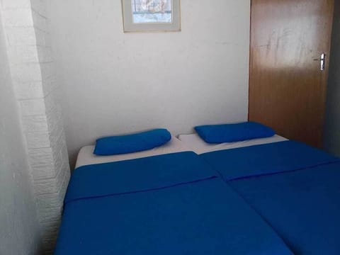 Free WiFi, bed sheets, wheelchair access
