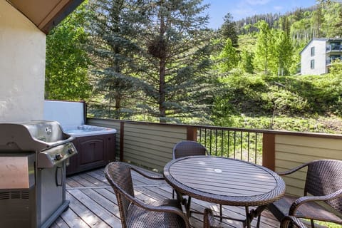 Condo, 3 Bedrooms | BBQ/picnic area