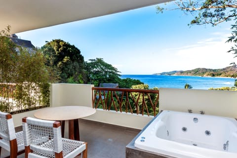 Junior Suite, Non Smoking | Private spa tub