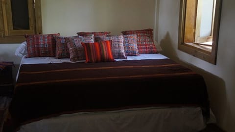 In-room safe, bed sheets