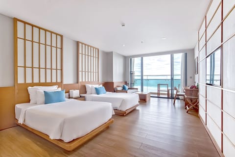 Premier Suite, 2 Twin Beds, Balcony, Ocean View (Bathtub) | Hypo-allergenic bedding, minibar, in-room safe, desk