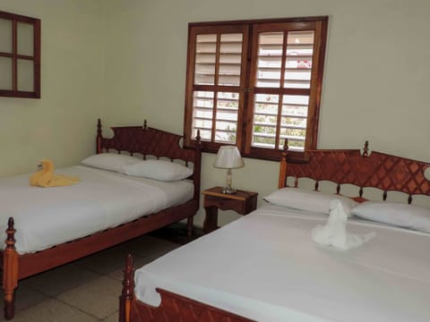 Double Room | Minibar, iron/ironing board, free WiFi, bed sheets