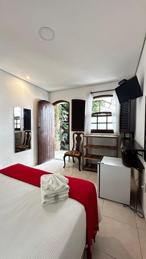 Double Room, 1 Double Bed, Non Smoking | Minibar, in-room safe, free WiFi, bed sheets