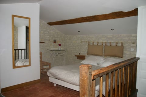 House (Intime) | Individually decorated, individually furnished, blackout drapes