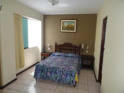 Double Room Single Use | Free WiFi, bed sheets