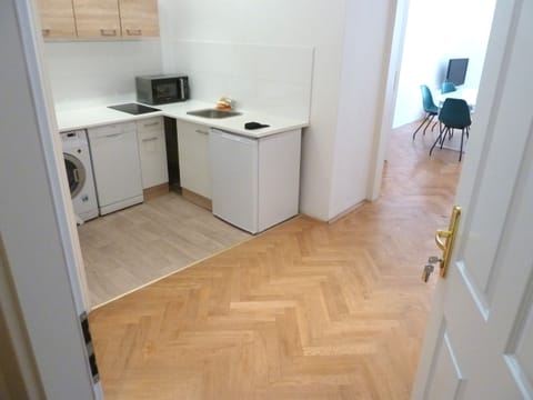 City Apartment, 2 Bedrooms (A26) | Private kitchen | Coffee/tea maker, cookware/dishes/utensils