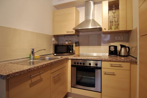 Deluxe Apartment, 1 Bedroom | In-room safe, soundproofing, iron/ironing board, free WiFi