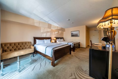 Comfort Room, 2 Queen Beds, Non Smoking | Premium bedding, minibar, desk, iron/ironing board