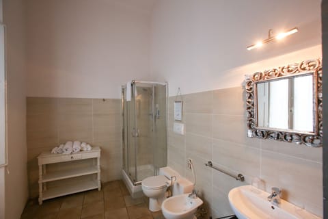 Superior Double Room, 1 Queen Bed, Private Bathroom, City View | Bathroom | Shower, free toiletries, hair dryer, bathrobes