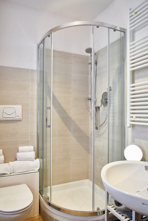 Shower, free toiletries, hair dryer, bathrobes