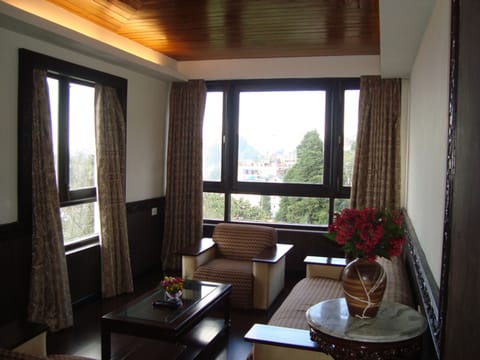 Burra Sahib Suite | Living room | LCD TV