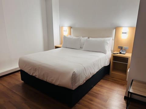 Superior Room | Desk, free WiFi, bed sheets