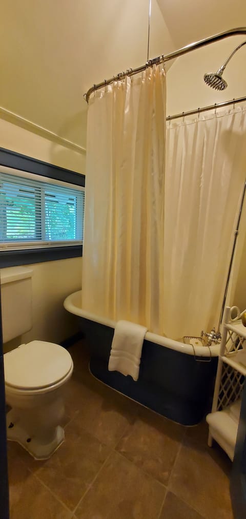 Bluebell Room | Bathroom | Designer toiletries, hair dryer, bathrobes, towels