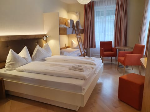 Family Quadruple Room | In-room safe, individually furnished, free WiFi, bed sheets