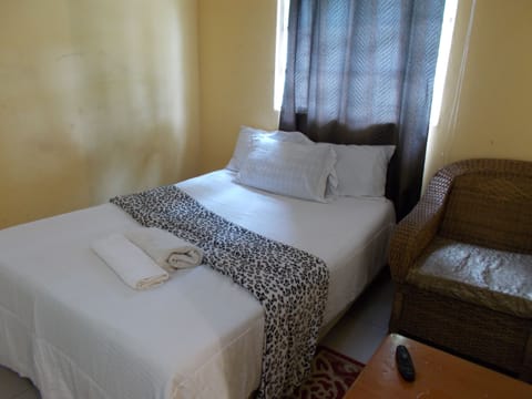 Economy Suite, Non Smoking, Garden View | Frette Italian sheets, premium bedding, down comforters, pillowtop beds