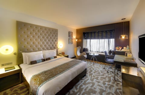 S-Class Room | Premium bedding, Select Comfort beds, minibar, in-room safe