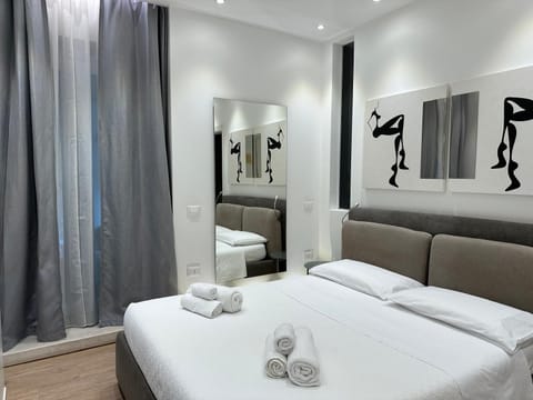 Double Room, Courtyard View | In-room safe, desk, blackout drapes, soundproofing