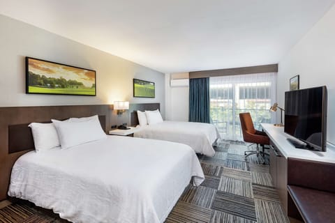 Premium bedding, in-room safe, desk, laptop workspace