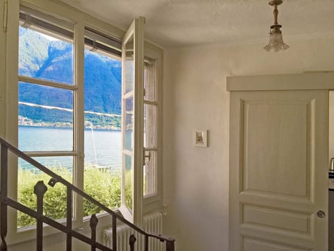 Common area (corridors, hall)