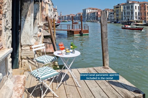 included: aperitif on the Grand Canal