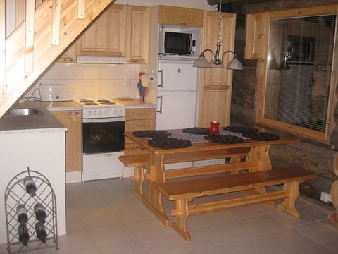 Fully equipped kitchen