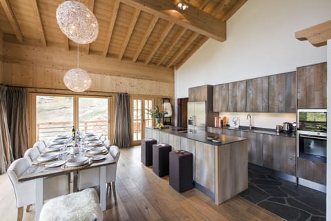 Cooking island - perfect for the social cook