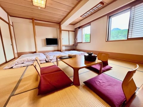 Tatami Family Room with toilet (Shared Bathroom), Non Smoking | Free WiFi, bed sheets