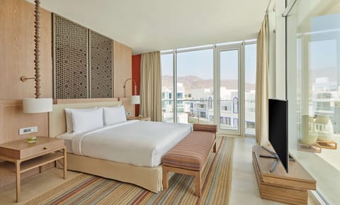 Suite (PRINCE) | Egyptian cotton sheets, premium bedding, minibar, in-room safe