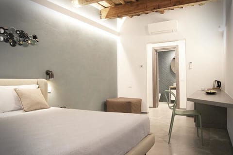 Superior Double Room | In-room safe, desk, free WiFi, bed sheets