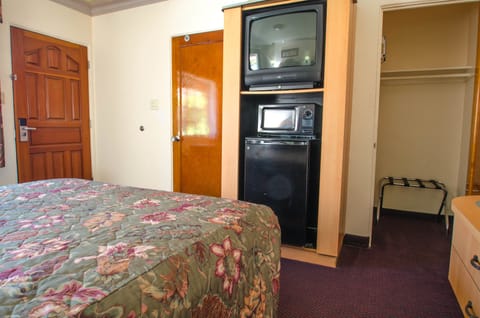 Standard Room, 1 Bedroom | 1 bedroom, free WiFi, bed sheets, wheelchair access